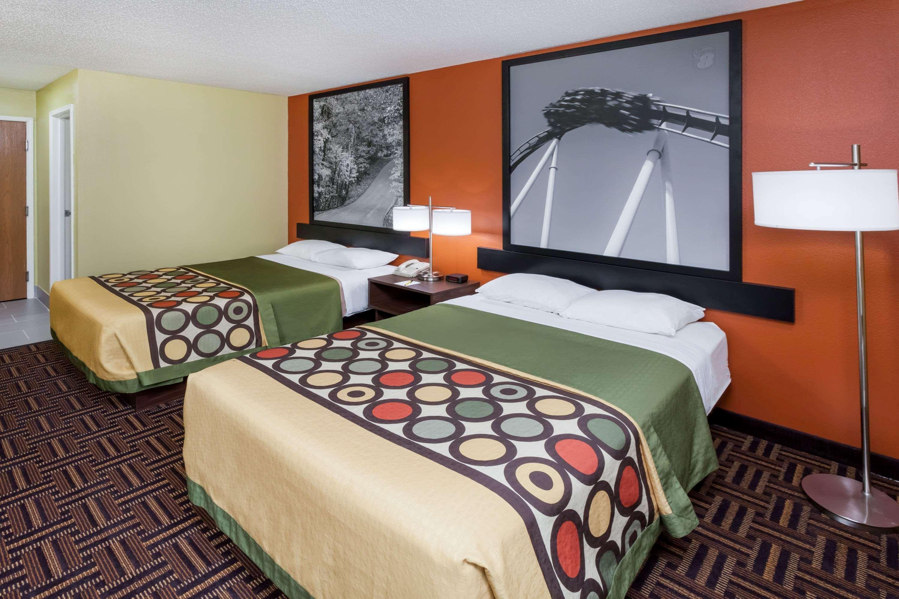 Super 8 By Wyndham Rochester Exterior photo