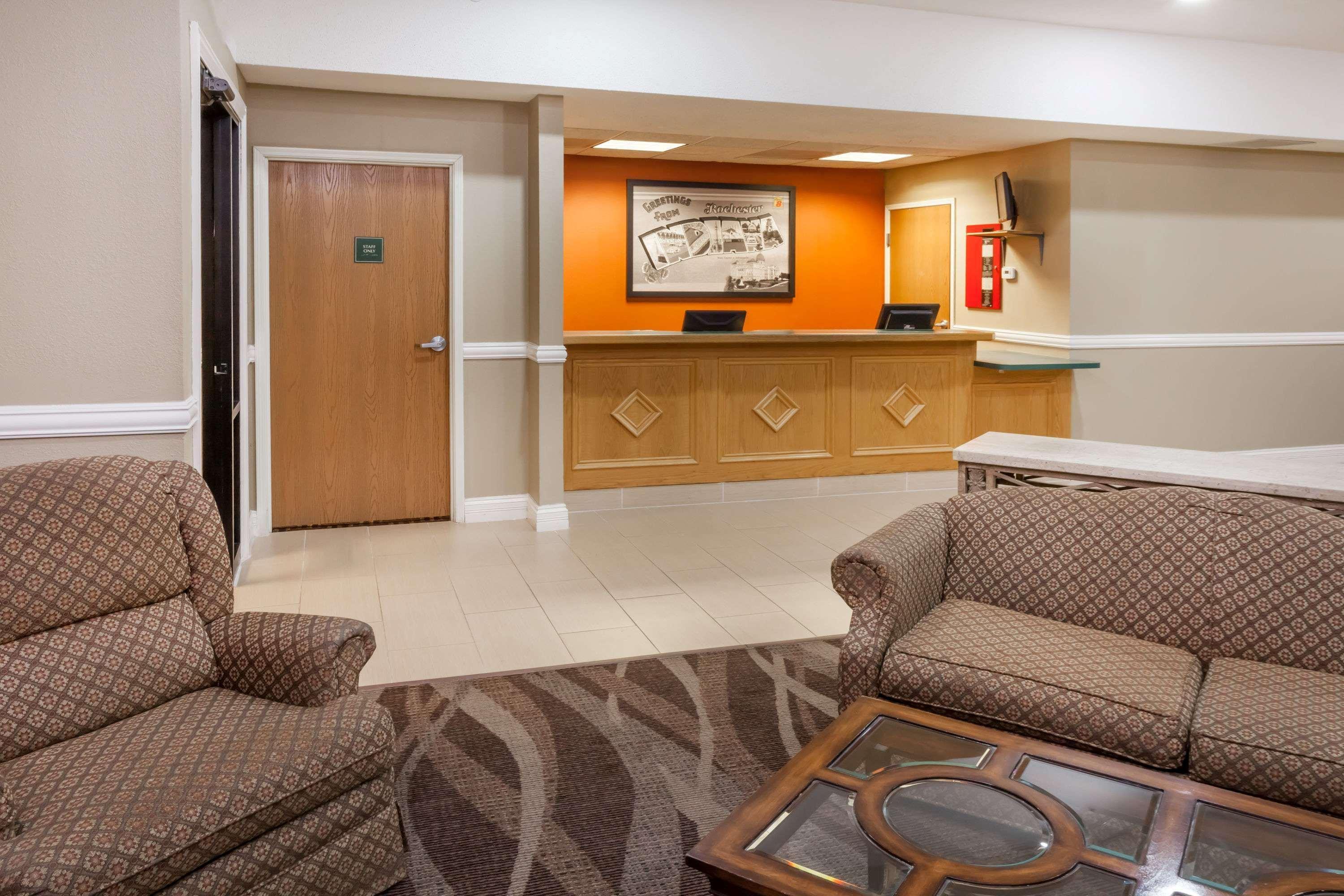 Super 8 By Wyndham Rochester Exterior photo
