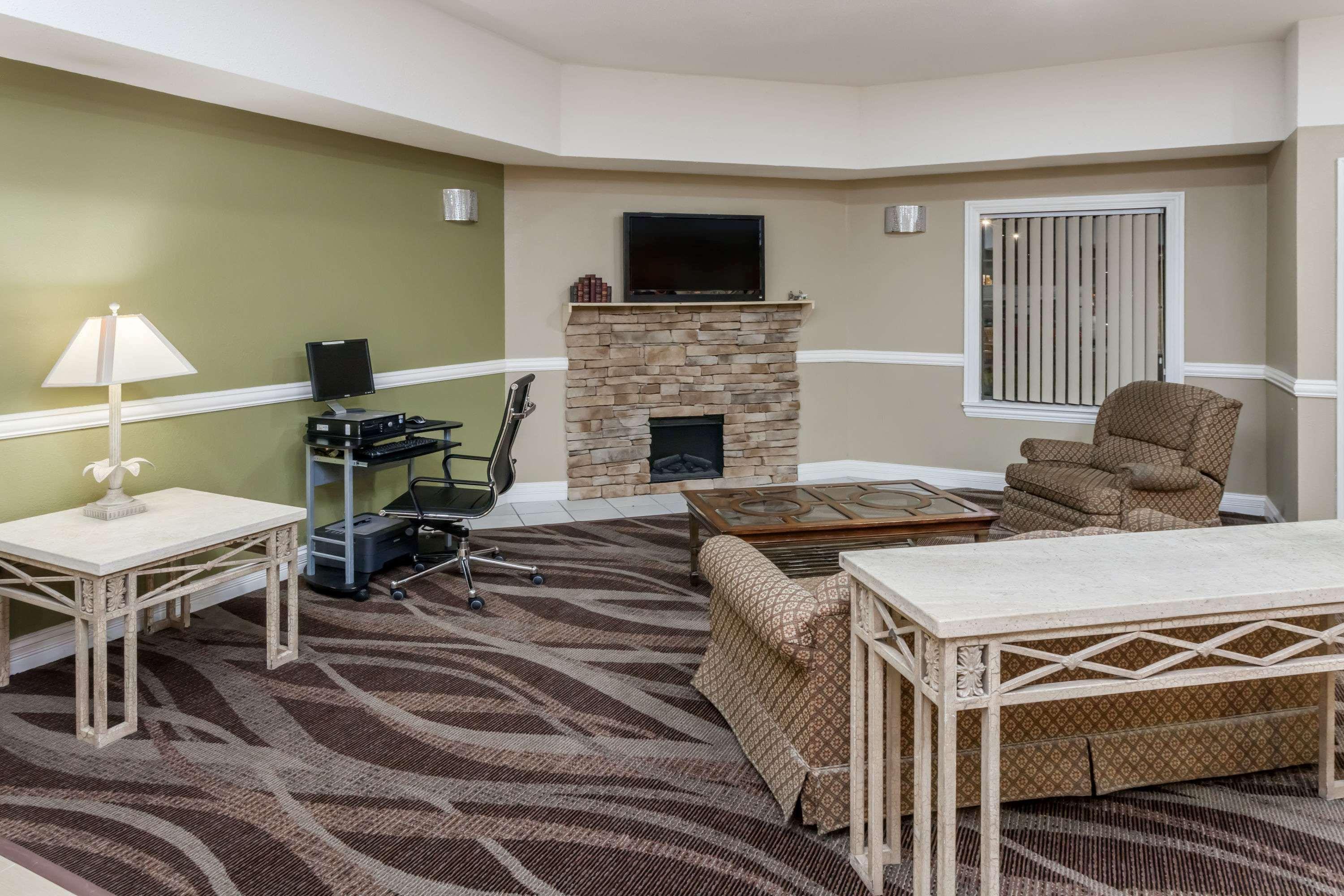 Super 8 By Wyndham Rochester Exterior photo