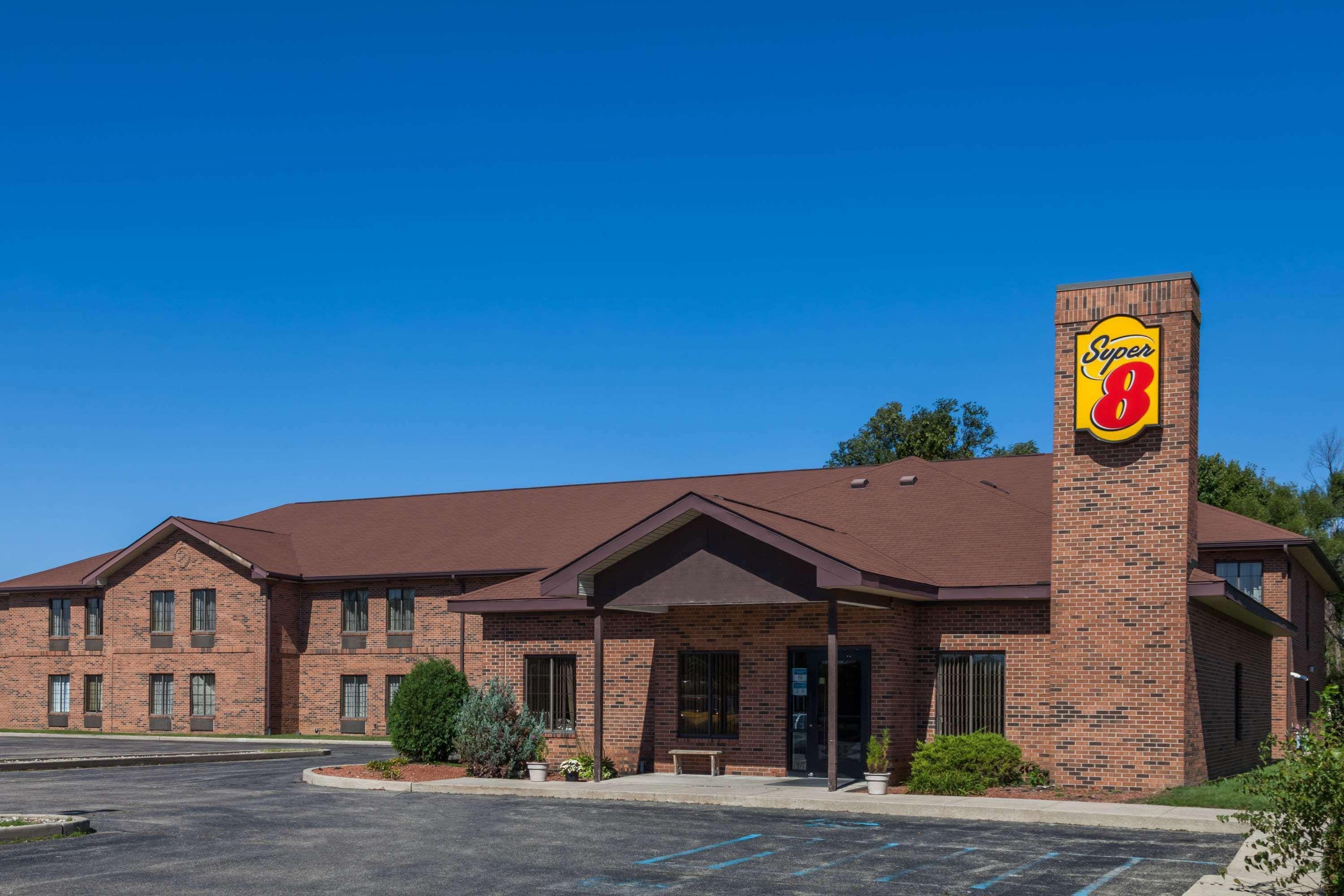 Super 8 By Wyndham Rochester Exterior photo