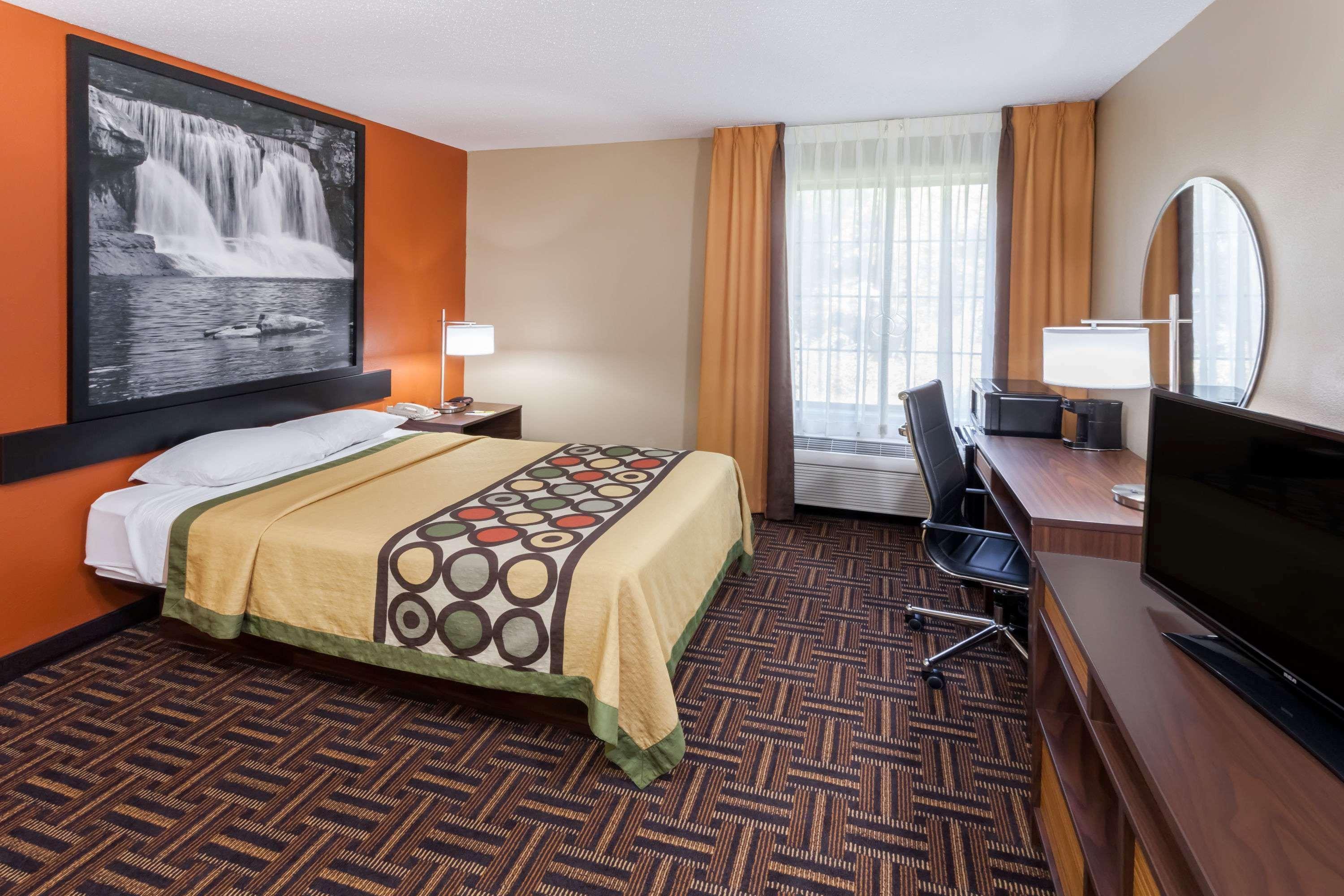 Super 8 By Wyndham Rochester Exterior photo